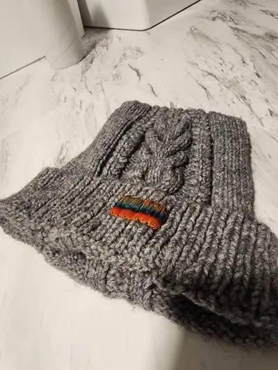 Youth to teen hat in excellent condition washed and cleaned bare, View more