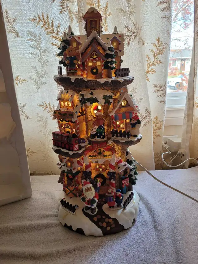 Jaime Christmas Treehouse