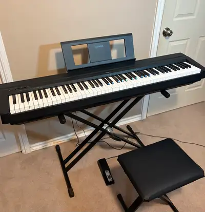 YAMAHA FULL SIZE WEIGHTED PIANO IN MINT CONDITION , View more
