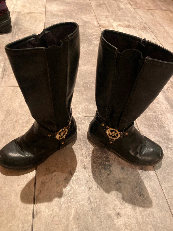 Size 13 Michael Kors kids boots in Kids & Youth in Thunder Bay - Image 3