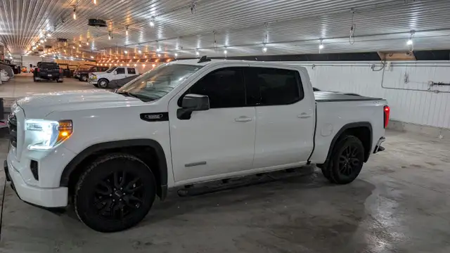 2021 GMC 1500 Elevation Diesel For sale in Cars & Trucks in Kitchener / Waterloo - Image 2