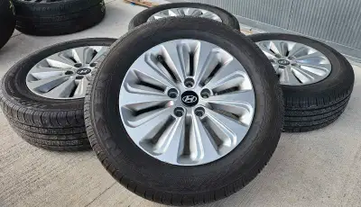 Set of 4 Hyundai sonata original rims with All-Season tires off from Hyundai sonata 2020 5x114.3 67....