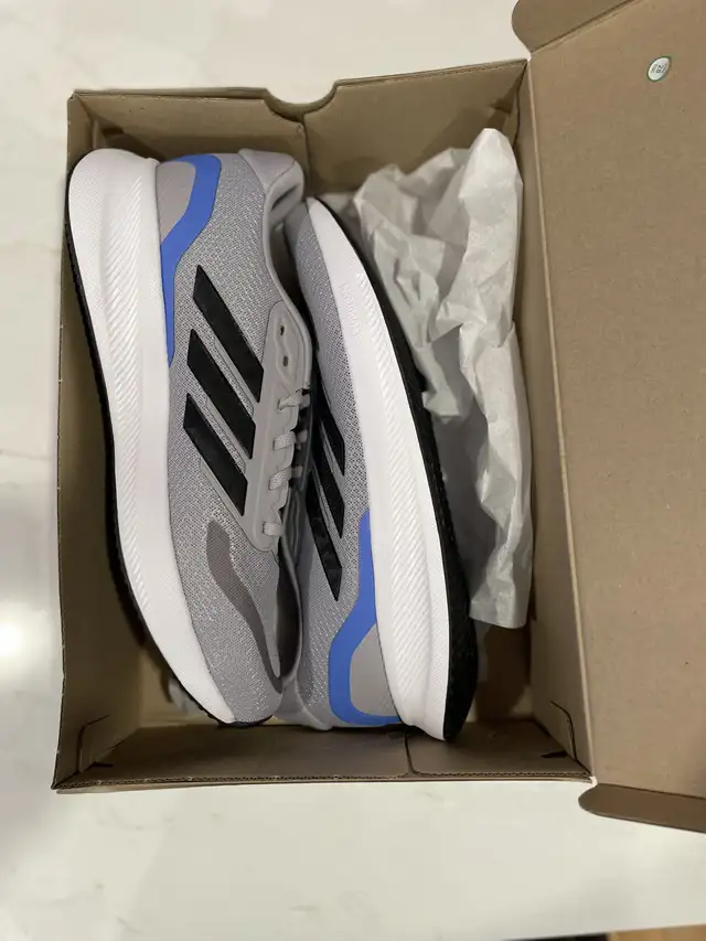 Adidas Run Falcon 5 in Men's Shoes in Kitchener / Waterloo - Image 5