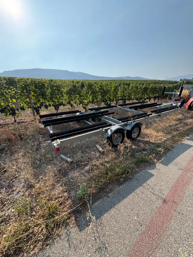 2021 25 FOOT BERKSHIRE PONTOON 25E STS 3.0. LIKE NEW in Powerboats & Motorboats in Penticton - Image 18