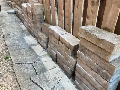 Permacon Masonry Building Stone Lafitt Chambord Grey, View more