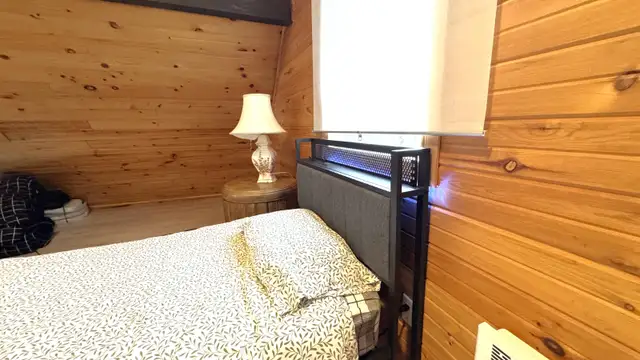 Cottage for rental in Otter Lake QC near Ottawa in Quebec in Canada - Image 10