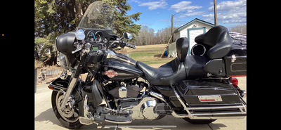 Selling my Ultra classic with 58 640 km, It's in excellent condition. - upgraded pipes - stage one t...