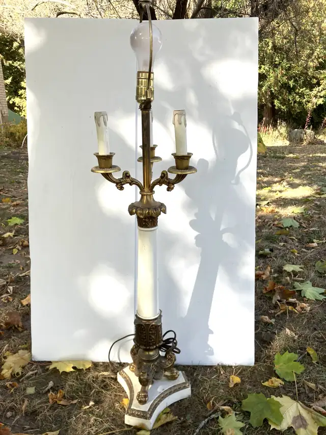 Vintage Brass table lamp Three lights chandelier style no shade  in Indoor Lighting & Fans in Markham / York Region - Image 2