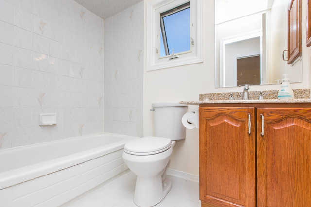 Private Room for Rent in Room Rentals & Roommates in Ottawa - Image 4