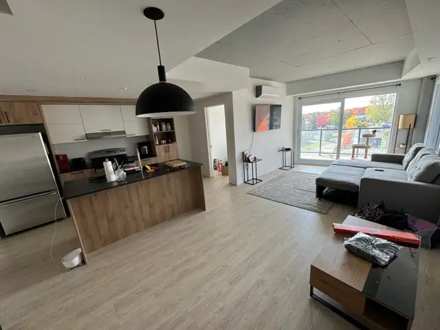 Condo locatif 3 1/2  Bureau