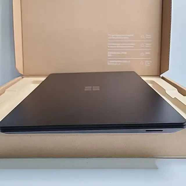 Microsoft Surface Laptop 5 |  12th Gen | 16GB RAM | 256GB SSD | in Laptops in Ottawa - Image 5