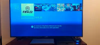 Fonctionne comme neuve, très peu utilisée. Jouais uniquement à Fifa en ligne. Le reste des jeux est...