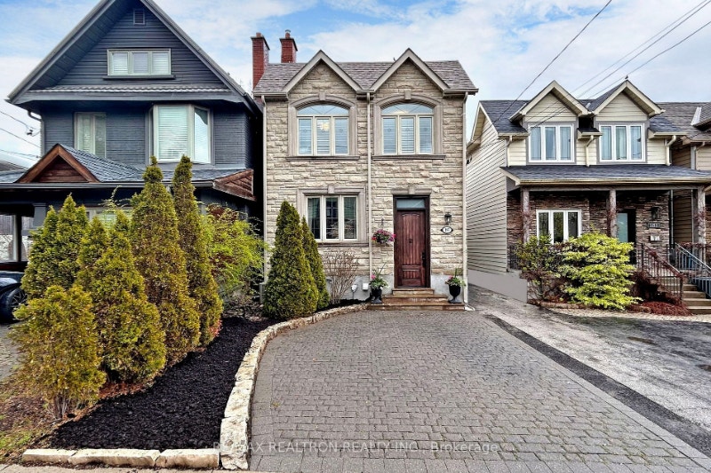 w/4 Bedrooms In The Vicinity Of Toronto Houses for Sale City of