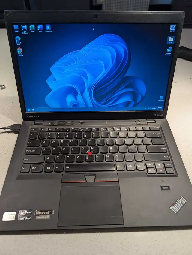 Laptop 14" Lenovo Thinkpad X1 Carbon. i7, 8Gb ram, 180Gb SSD.  in Laptops in Ottawa - Image 2
