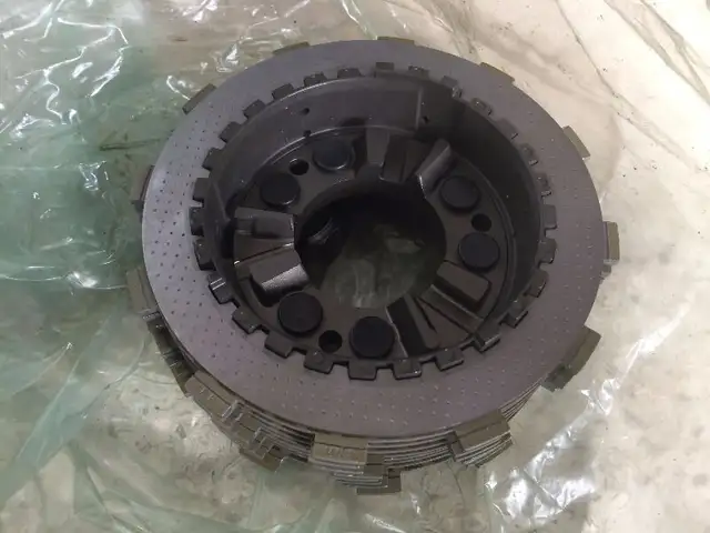 Clutch Kit complet! OEM Honda USAGER! CBR1000RR 2008 a 2013 in Motorcycle Parts & Accessories in Laval / North Shore - Image 5