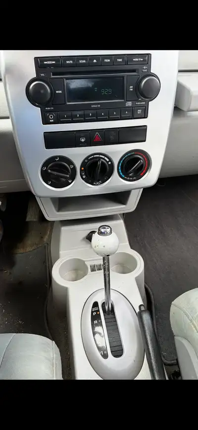 2009 Chrysler PT Cruiser Power Windows and Locks Air conditioning (needs top up) Cruise Control 2.4L...
