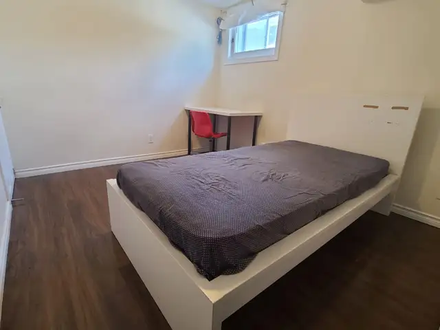 @ North York, Sheppard Leslie, Room Rent-2Min Walk to TTC Subway