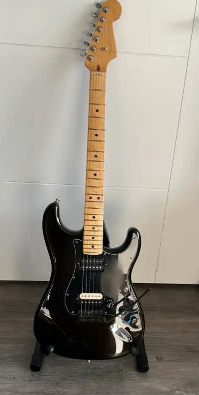 Fender Ultra Texas Tea Strat, View more