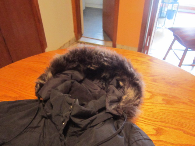 Manteau d’hiver noir très chaud gr 16-18 Artic Expedition dans Femmes - Hauts et vêtements d'extérieur  à Ville de Montréal - Image 2