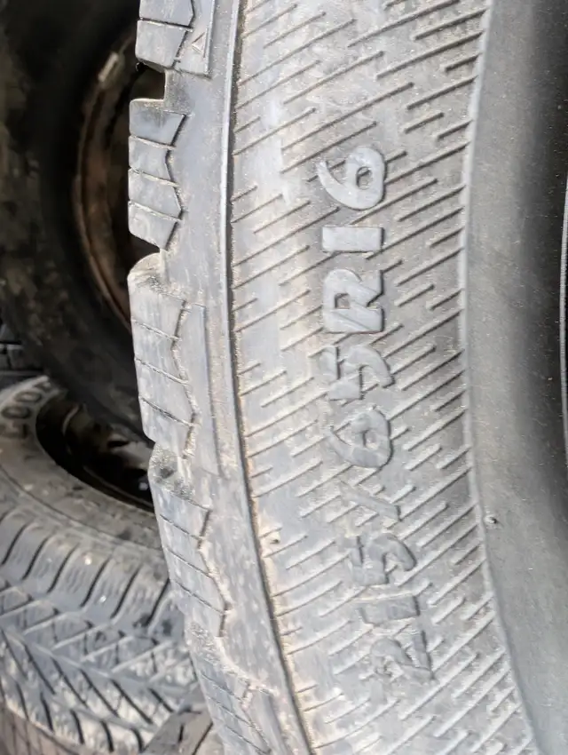 215 65R16 AVALANCHE XTREME in Other in City of Toronto - Image 5