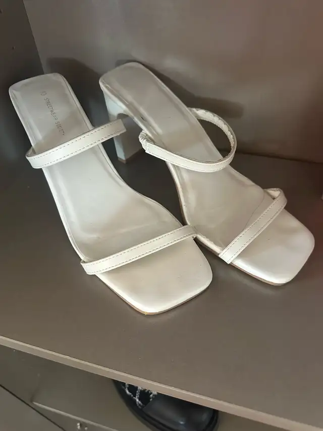  MOVING SALE – Women’s Shoes & Sandals  in Women's - Shoes in Mississauga / Peel Region - Image 10