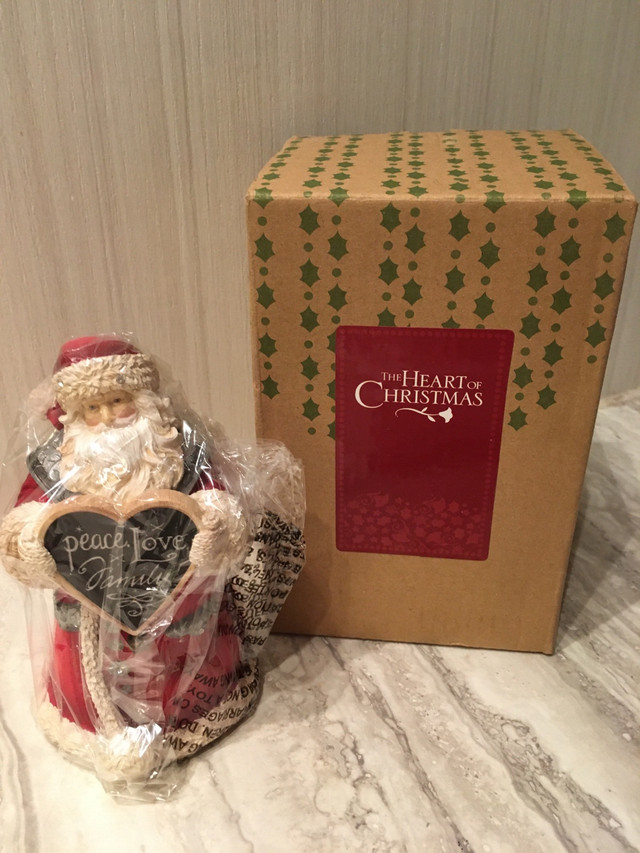 ENESCO - NWT - SMALL COLLECTIBLE WINTER SANTA FIGURINE in Home Décor & Accents in Kingston - Image 2