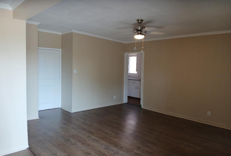 UPPER 1 BEDROOM LARGE - DOWNTOWN 2