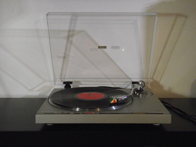 Turntable Pioneer PL-200 Audio Technica AT-101EP Cartridge in Stereo Systems & Home Theatre in Markham / York Region - Image 2