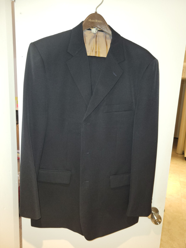 Suit-Mens Perry Ellis 2 piece-3 Button 100% Wool in Men's in City of Toronto