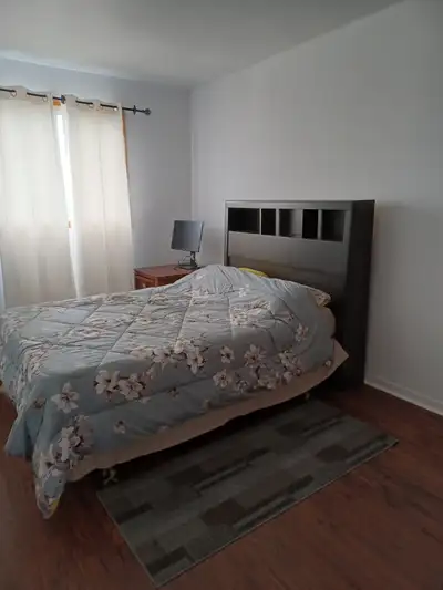 Apt 4 1/2 - Meublé