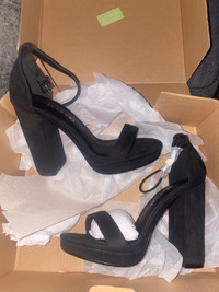 New Boohoo Black Heeled Sandals/Shoes.