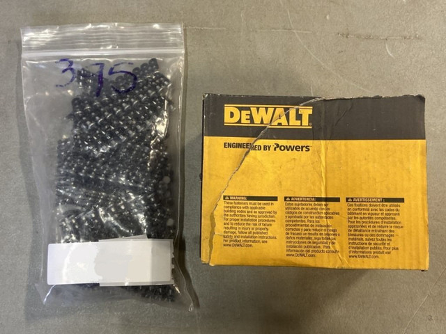 DeWalt Concrete Nailer Steel Fastening Pins in Power Tools in Burnaby/New Westminster