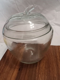 Large candy / fruit dish and lid. 6 1/2" round and 7" tall.