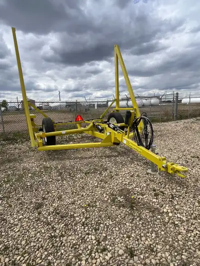 Renn 350 hayland float. Comes with rear hitch, light kit and 11.00x20 truck tires. Level your pastur...