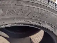 1 pneu d'été 235/55r19 Toyo en bon état 