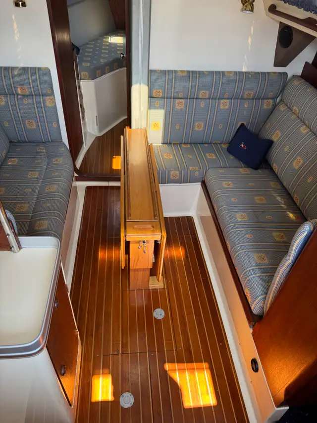 CS 33 Voilier / Sailboat Superb Condition! in Sailboats in City of Montréal - Image 8