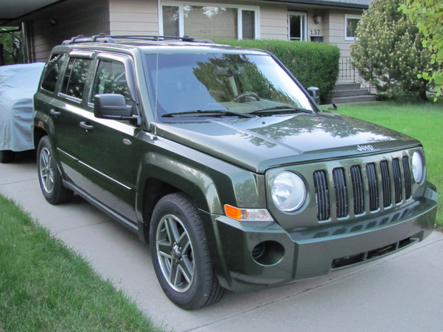 08 Jeep Patriot North 4X4 Loaded 5Sp One Owner in Cars & Trucks in Calgary