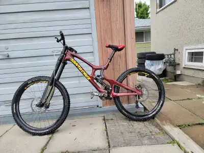 Santa Cruz V10 Medium 26 inch wheels, View more