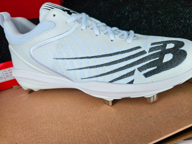 New - New Balance Baseball shoes size 13 - metal cleats in Men's Shoes in Mississauga / Peel Region