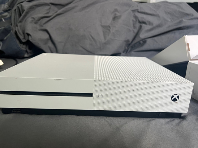 Xbox one s in XBOX One in Windsor Region