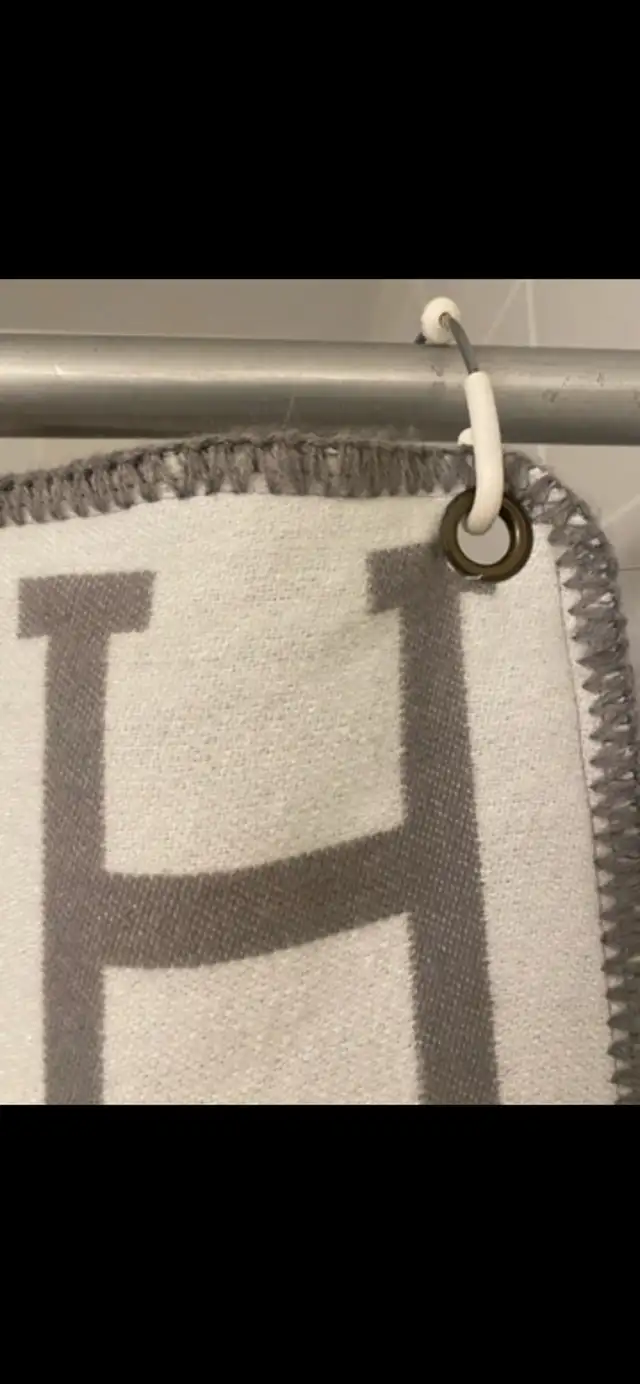 Hermès H Pattern Shower Curtain + Matching Blanket – Luxury Set in Bathwares in Oakville / Halton Region - Image 4