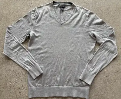 Kenneth Cole Reaction Men’s V-Neck Long Sleeve Shirt Small, View more