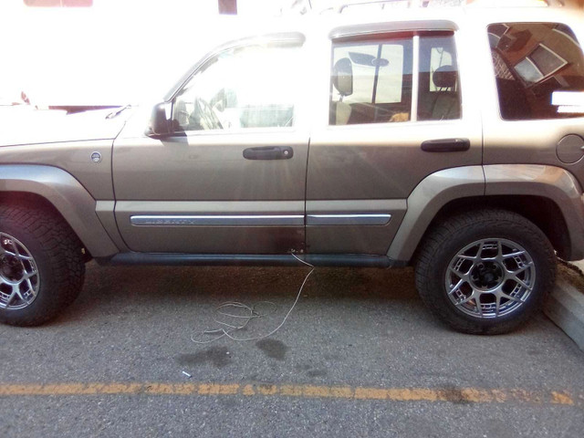 Jeep Cherokee in Cars & Trucks in Lethbridge - Image 3