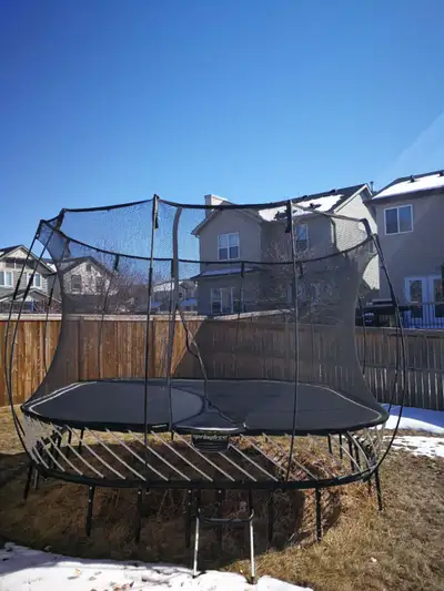 Large Springfree Trampoline https://www.springfreetrampoline.ca/products/large-square-trampoline# -n...