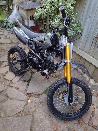 Clean well maintained. Low hours. 4 speed manual trans. $1000 firm. Cash only. Ads gone when it's go...