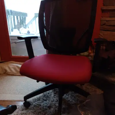 Sleek adjustable rolling office chair, View more