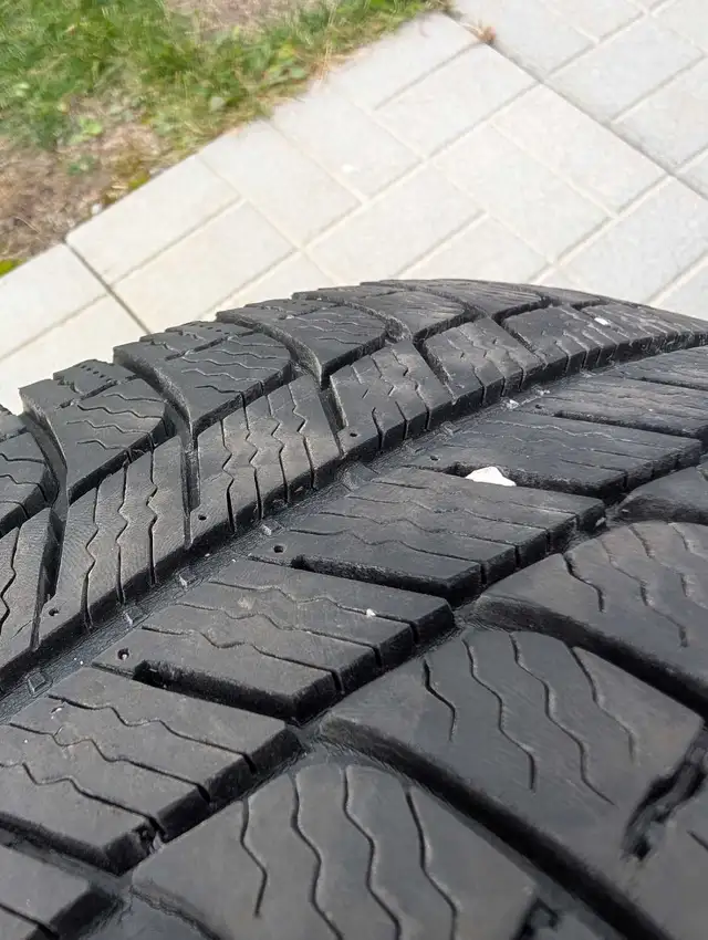 215/60/R16 Michelin Xice on rims in Tires & Rims in Mississauga / Peel Region - Image 7