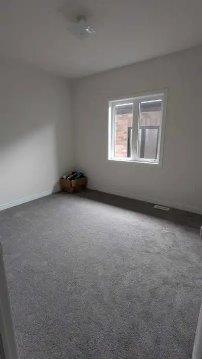 Pickering Room For Rent Ensuit Bathroom Indian Woman