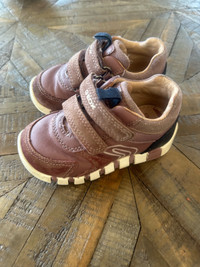Geox toddler shoes size 21-5.5 US
