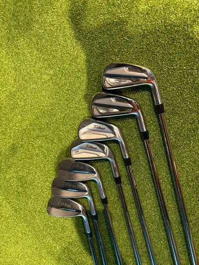 Titleist Hybrid set MB, CB, T100, View more